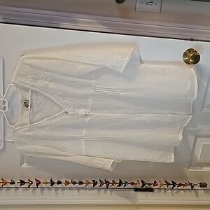 Beach cover-up sheer white S, 3 buttons pretty embroidered design